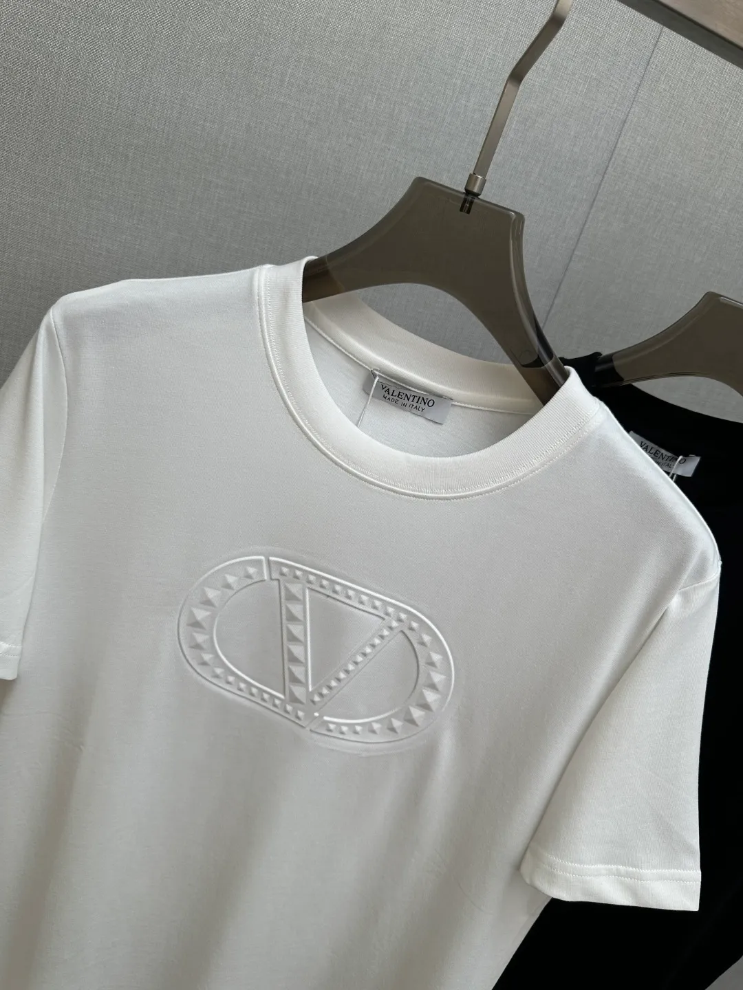 Warren top quality 2026 new short sleeves! Original custom fabric, soft to the touch. Top imported private goods, fashionable design and trendy short sleeves, without losing luxury. There is no doubt about the quality. The upper body effect is awesome, luxury official website Same Style! Size M—3XL